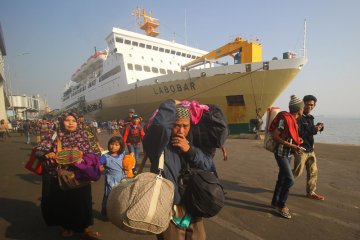 Arus mudik Pelabuhan Tanjung Perak