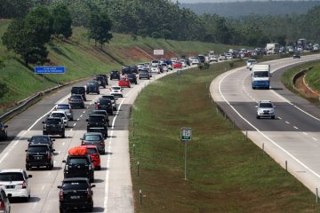 DPR menilai kemacetan masih terjadi saat arus mudik 2018