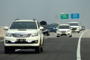 Jalan pantura Indramayu masih lengang