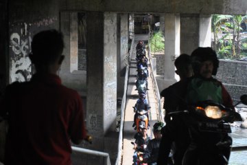 Jembatan alternatif menuju jalur Puncak