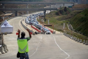 Kepadatan keluar pintu tol fungsional Bocimi