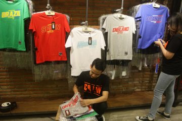 Pasar daring kaos Piala Dunia