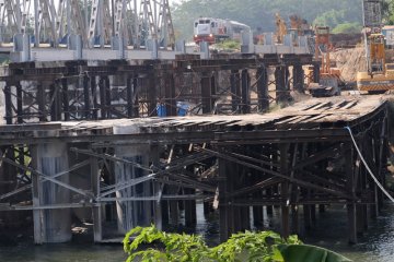 Pembangunan jembatan double track