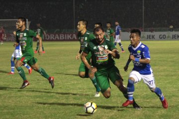 Persib Bandung taklukkan PSMS Medan 3-0