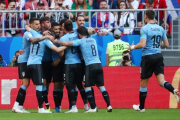 Uruguay unggul 2-0 atas Rusia dibabak pertama