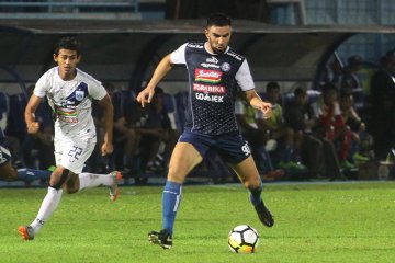 Arema menang tipis atas PSIS untuk bangkit dari dasar klasemen