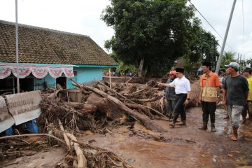 Jalur Banyuwangi-Jember sudah bisa dilalui sore ini