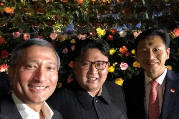 Kim Jong Un jalan malam untuk selfie dan susuri Singapura