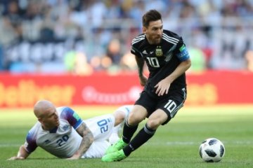 Islandia imbangi Argentina pada babak pertama