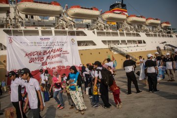 Ribuan pemudik diberangkatkan gratis dengan kapal laut