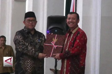 Aher serahkan memori jabatan dan akan menjadi dosen