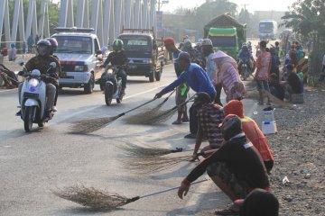 Pencari Sedekah Jembatan Sewo