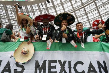 FIFA denda Federasi Meksiko dan Serbia