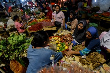 Penjualan Bahan Pangan Meningkat