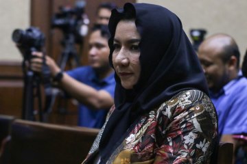 Bupati Kutai Rita keberatan disebut foya-foya dan terima gratifikasi