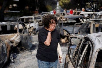 25 orang belum ditemukan setelah kebakaran hutan di Yunani