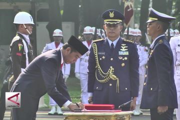 Presiden Lantik 724 perwira TNI Polri