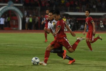 Indonesia Tundukan Laos