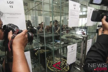 Lelang barang rampasan KPK