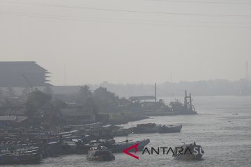 Palembang Diselimuti Kabut Asap Tipis