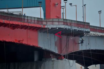 Renovasi jembatan Ampera