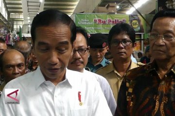 Presiden Joko Widodo blusukan pasar tradisional