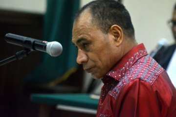 Sidang perdana Bupati Nonaktif Ngada NTT