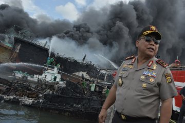 Kapolda Bali tinjau kebakaran kapal