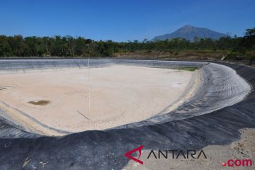 Kekeringan embung lereng Merapi