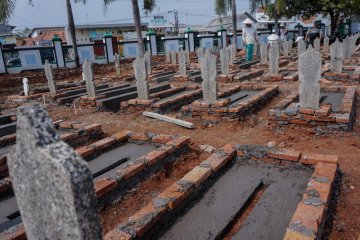 Renovasi Makam Pahlawan terdampak ROB
