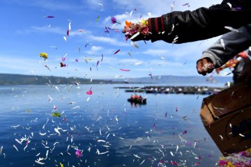 Walhi minta masyarakat stop kotori Danau Toba