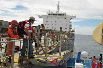 SAR evakuasi ABK kapal kargo berbendera Liberia