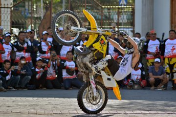 Atraksi Freestyle Motocross