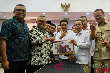 Gerindra Daftarkan Calon Legislatif