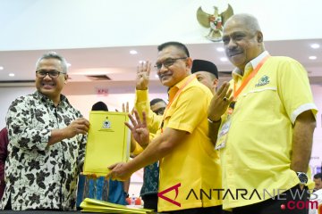 Golkar Daftarkan Calon Legislatif