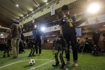 Menristekdikti berharap Indonesia bisa menjadi produsen robot