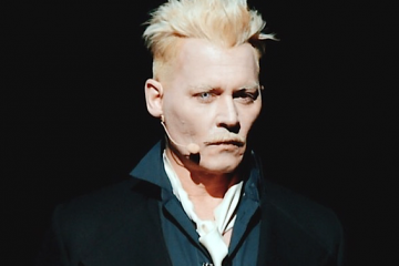 Johnny Depp muncul sebagai penyihir di film Fantastic Beasts