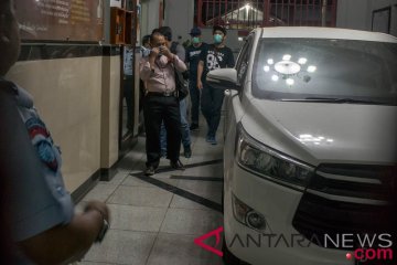 KPK memeriksa Fuad Amin dan Tubagus Wardhana