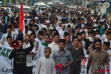 Aksi "long march" Cak Imin disambut selawat