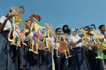 Masa pengenalan lingkungan sekolah bertema nasionalis