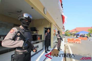 Densus 88 tangkap pelaku pelemparan panci berisi bom di Indramayu