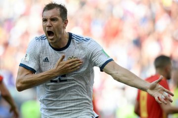 Saat taktik menyerang Spanyol dimatikan pertahanan disiplin Rusia