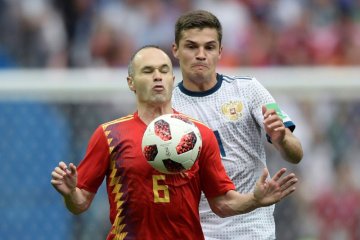 Iniesta dan Torres memulai debut di liga jepang