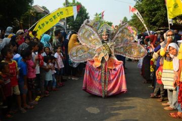 Festival kain tenun troso