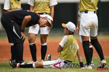 Softball Putri - Hong Kong vs Indonesia