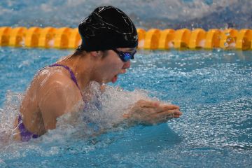 Penyisihan 50 meter Gaya Dada Putri