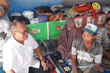 Pengungsi Lombok: kami butuh tenda dan matras