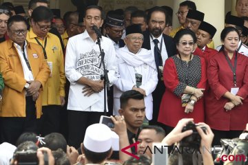 Jokowi ingatkan pejabat jaga kepercayaan rakyat