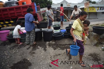 Pengiriman sarana air bersih ke lombok dilanjutkan