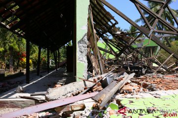 Mataram dapat puluhan tenda darurat untuk sekolah